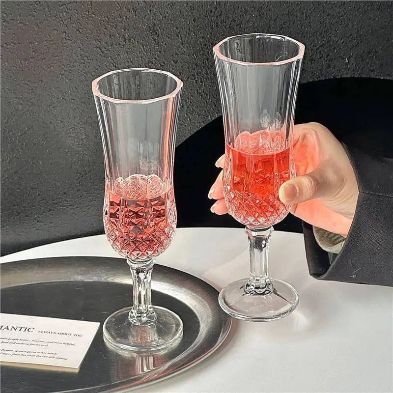 1/2/4pcs European Style Red Wine Glass Exquisite Champagne Glass Party Transparent Cocktail Glass Embossed Glass Cup for Gift
1/2/4pcs European Style Red Wine Glass Exquisite Champagne Glass Party Transparent Cocktail Glass Embossed Glass Cup for Gift