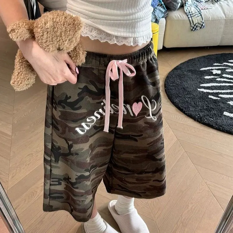 American Retro Letter Embroidery Capri Pants Summer Camouflage Female Clothing Casual Wide Leg Fashion Drawstring Straight Pants
American Retro Letter Embroidery Capri Pants Summer Camouflage Female Clothing Casual Wide Leg Fashion Drawstring Straight Pants
