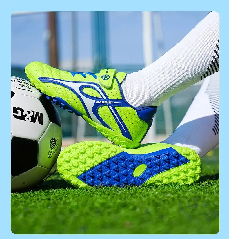 Versatile Long & Turf Stud Soccer Boots, Flexible And Durable. Excellent Grip Performance For Amateur Football Training
Versatile Long & Turf Stud Soccer Boots, Flexible And Durable. Excellent Grip Performance For Amateur Football Training
