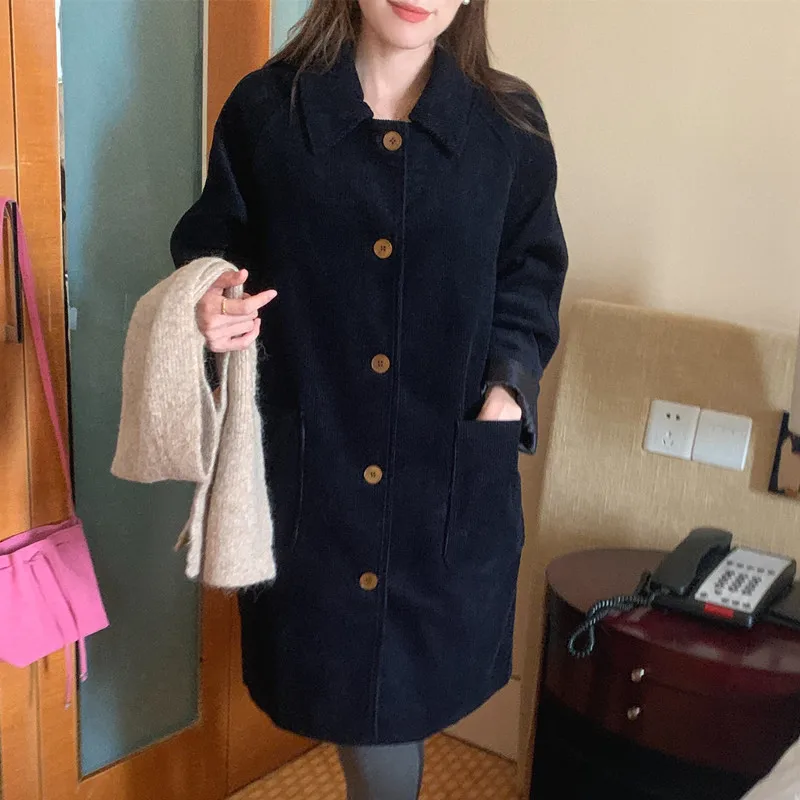 Шикарное винтажное вельветовое пальто на одной пуговице, длинное пальто, корейская модная женская верхняя одежда, сезонная одежда на весну, осень и зиму
Шикарное винтажное вельветовое пальто на одной пуговице, длинное пальто, корейская модная женская верхняя одежда, сезонная одежда на весну, осень и зиму