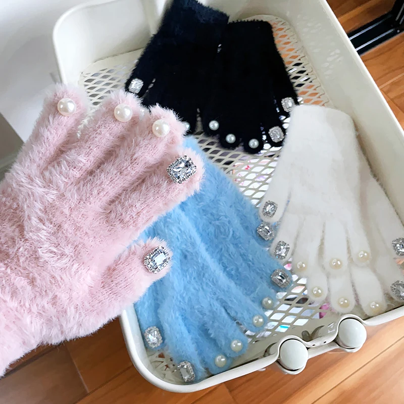 Women Winter Soft Warm Knitted Gloves Full Finger Solid Color Plush Fashion Luxury Rhinestone Pearl Mitten Female Driving Gloves
Women Winter Soft Warm Knitted Gloves Full Finger Solid Color Plush Fashion Luxury Rhinestone Pearl Mitten Female Driving Gloves