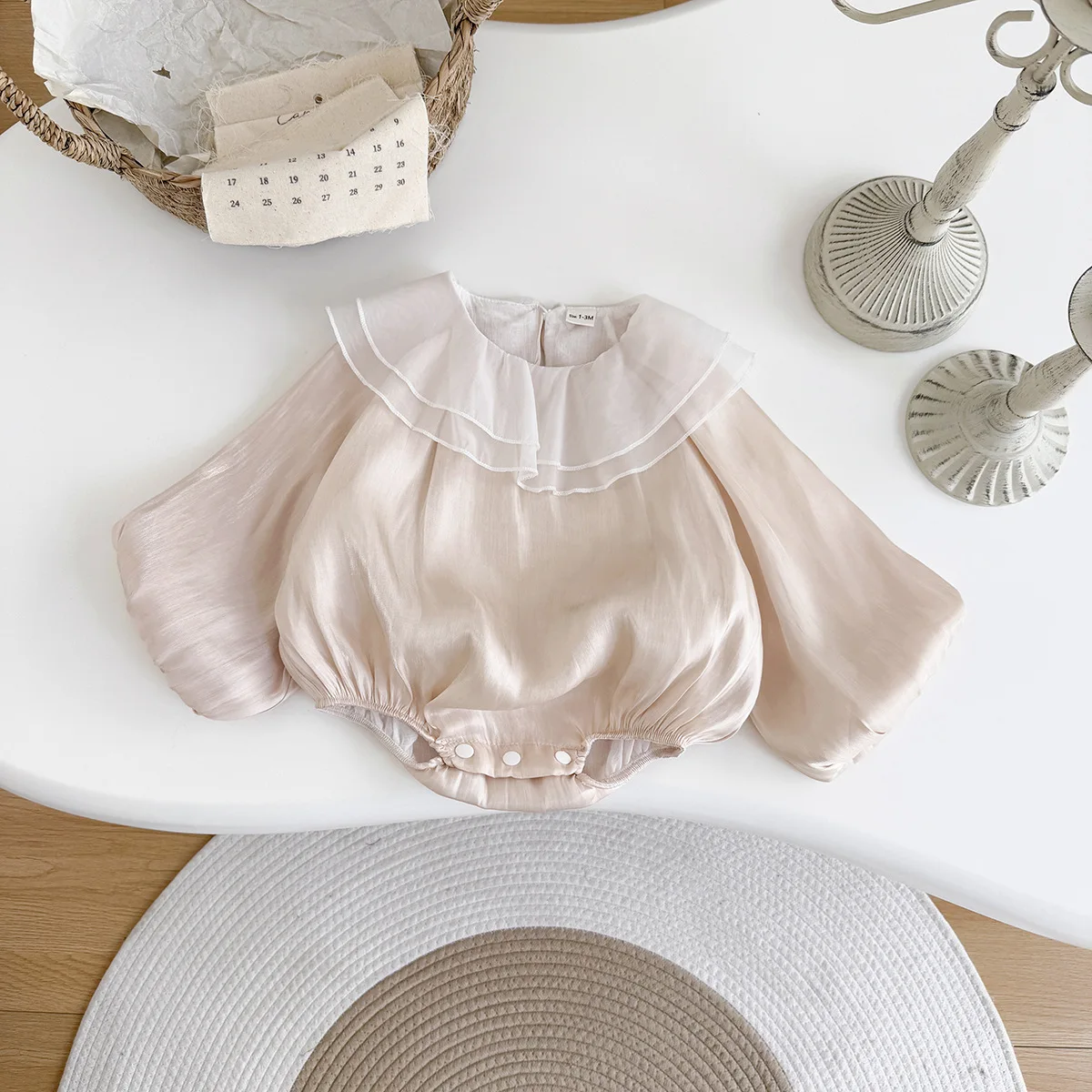Autumn Newborn Long Sleeve Romper for Baby Girls 0 - 18 Months Lotus Pink Satin Bodysuit with Lace Trimmed Collar
Autumn Newborn Long Sleeve Romper for Baby Girls 0 - 18 Months Lotus Pink Satin Bodysuit with Lace Trimmed Collar