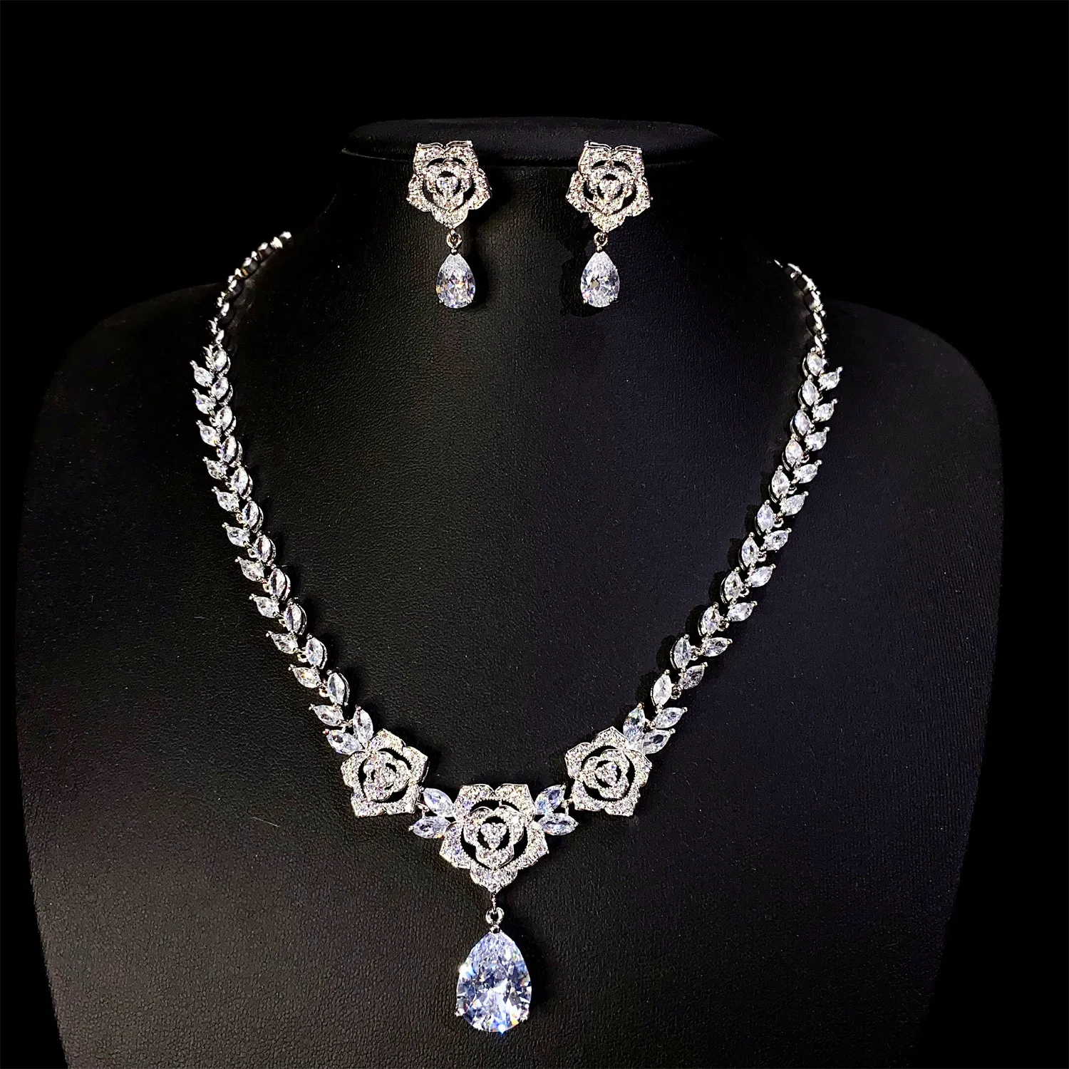 Cubic Zirconia CZ Jewelry Set For Women Water Drop Pendant Necklace Earrings Set For Wedding Bridal Necklace Jewelry Accessories
Cubic Zirconia CZ Jewelry Set For Women Water Drop Pendant Necklace Earrings Set For Wedding Bridal Necklace Jewelry Accessories