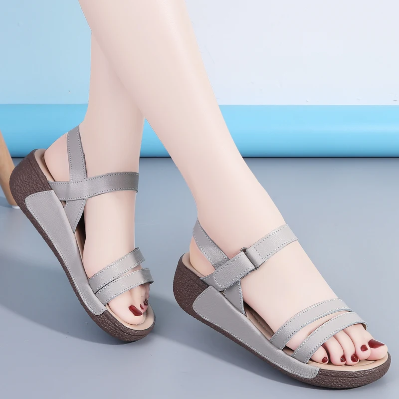 Women's sandals increase in summer thick-soled leisure sandals and slippers fashionable breathable non-slip comfortable slippers
Women's sandals increase in summer thick-soled leisure sandals and slippers fashionable breathable non-slip comfortable slippers