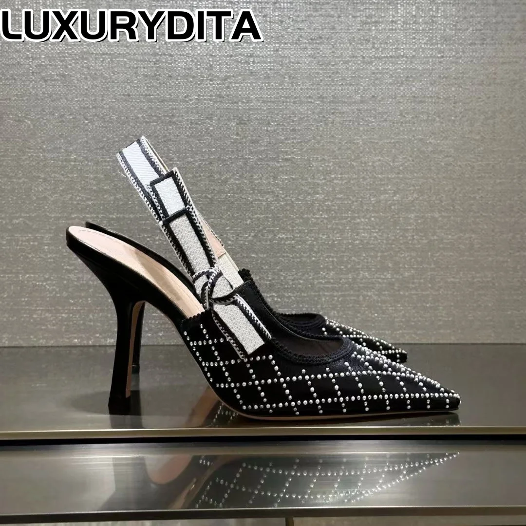Top Quality Luxury Womens Sandal Casual Lace Flat Fashion Embroidered Muller Shoes Designer Silk Leather Soled High Heel 0527
Top Quality Luxury Womens Sandal Casual Lace Flat Fashion Embroidered Muller Shoes Designer Silk Leather Soled High Heel 0527