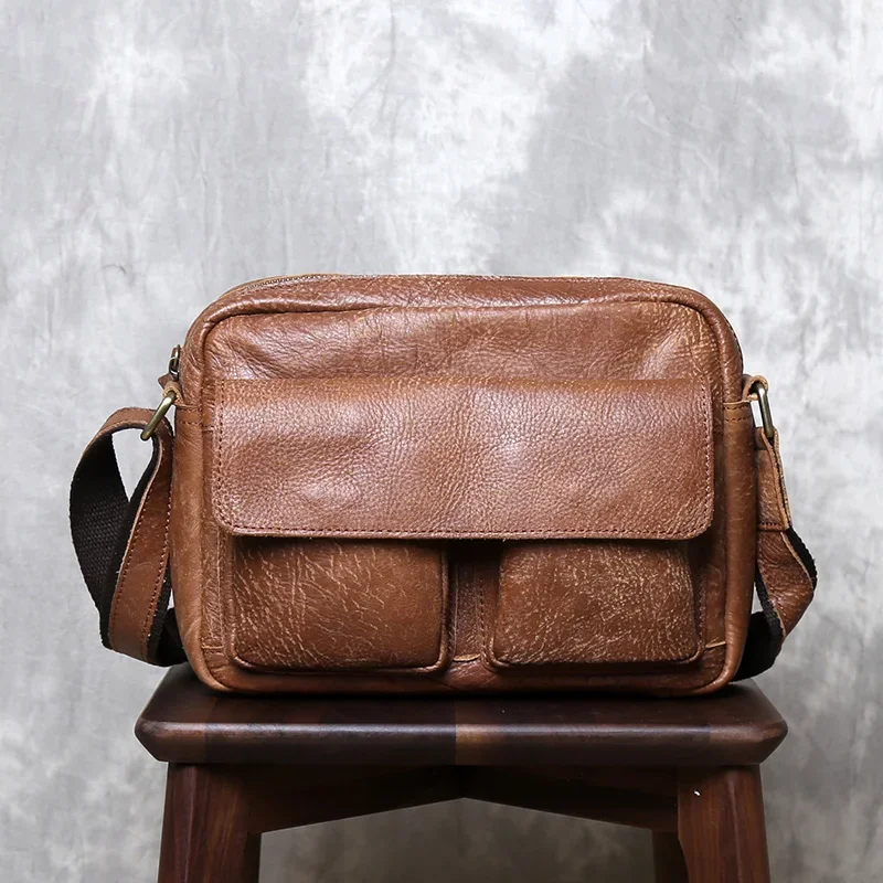 Men's Large Capacity New Genuine Leather One Shoulder Crossbody Bag Vintage Top Layer Cowhide Postman Bag Public Document Bag
Men's Large Capacity New Genuine Leather One Shoulder Crossbody Bag Vintage Top Layer Cowhide Postman Bag Public Document Bag