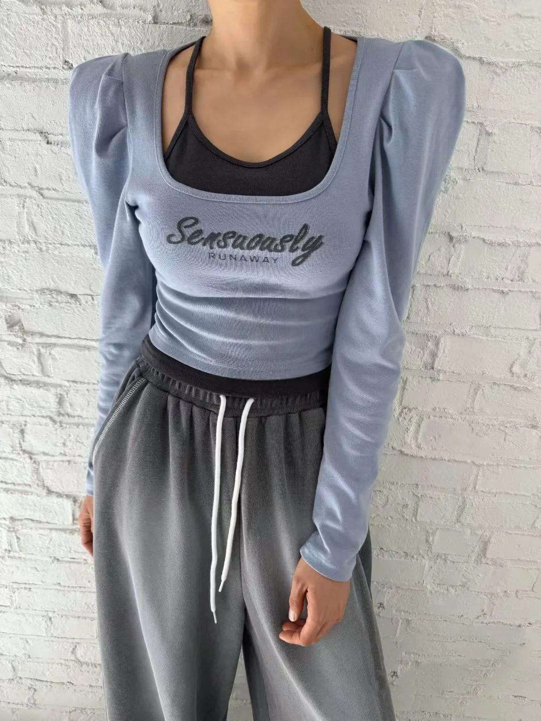 Korobov Korean Ins Autumn Fashion Square Collar Long Sleeve Letter Print T-Shirts +solid Halter Tanks
Korobov Korean Ins Autumn Fashion Square Collar Long Sleeve Letter Print T-Shirts +solid Halter Tanks