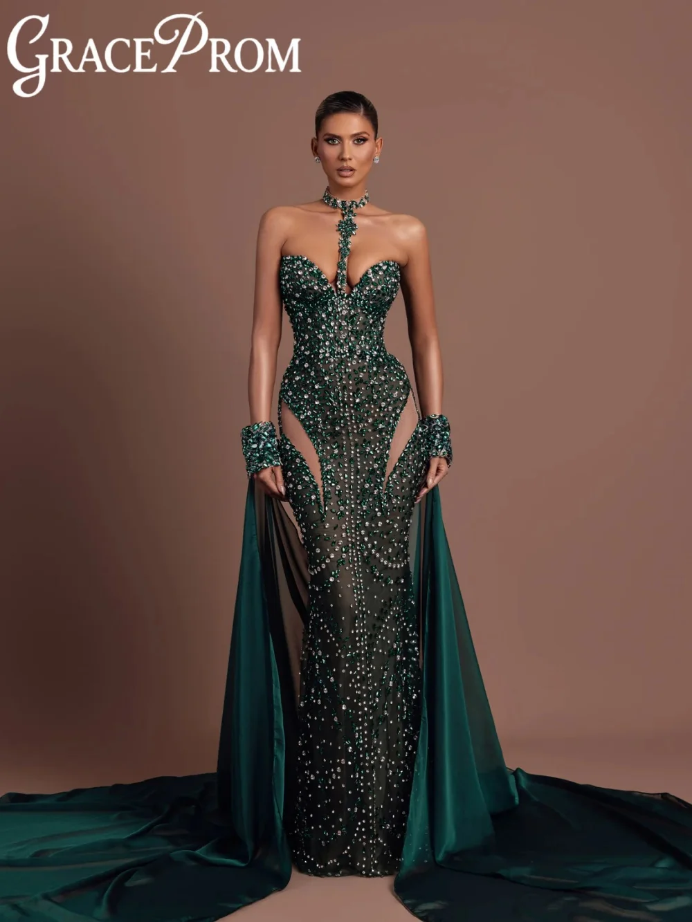 Emerald Green Crystal Embroidery Evening Dress With Cape Halter Glamorous Wedding Party Gown Customized Mermaid Banquet Dresses
Emerald Green Crystal Embroidery Evening Dress With Cape Halter Glamorous Wedding Party Gown Customized Mermaid Banquet Dresses