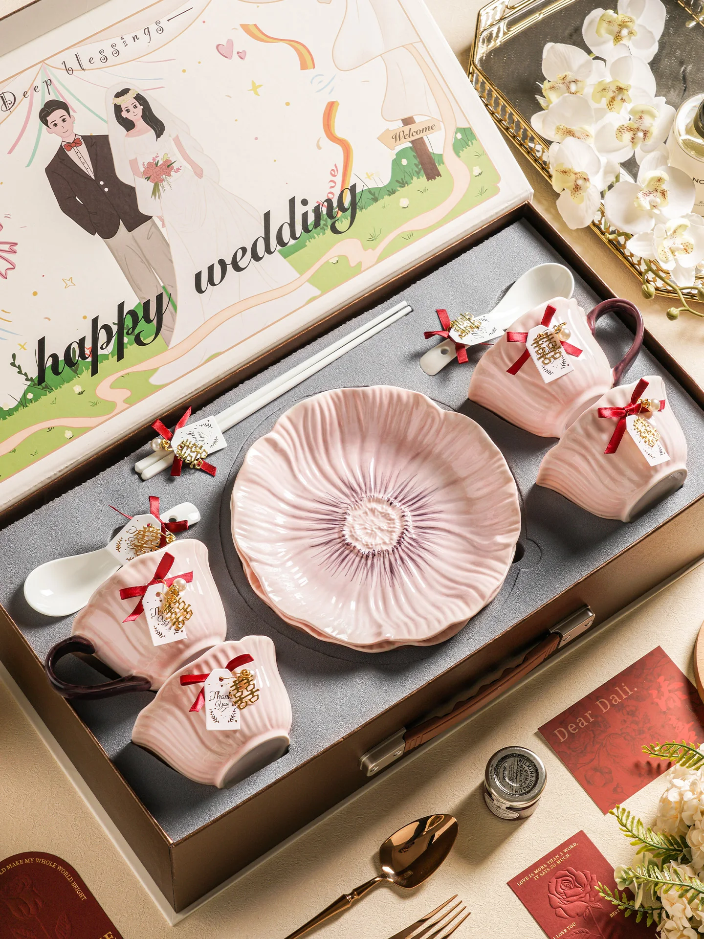 High-End Wedding Gift New Couple's Wedding Dinnerware Set Practical Engaged Best Friend Bowl Plate Gift Style Ceramic
High-End Wedding Gift New Couple's Wedding Dinnerware Set Practical Engaged Best Friend Bowl Plate Gift Style Ceramic
