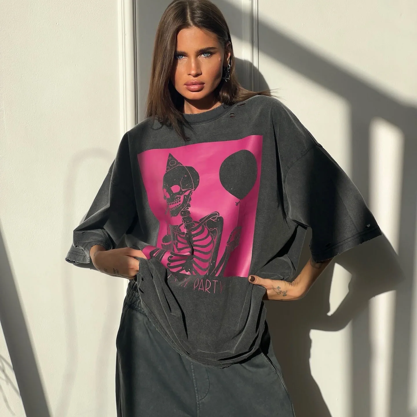 Personalized Party Skull Print Short Sleeved Women's Autumn New Item Round Neck Loose And Versatile Mid Length Top
Personalized Party Skull Print Short Sleeved Women's Autumn New Item Round Neck Loose And Versatile Mid Length Top