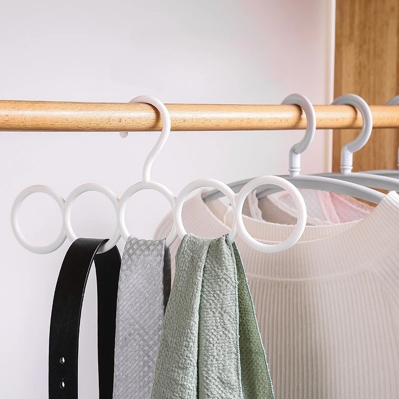 4pcs Non-Slip 5 Hole Plastic Hangers, Non-Slip Hangers, Silk Scarf, Tie, Underwear, Durable Socks Hangers
4pcs Non-Slip 5 Hole Plastic Hangers, Non-Slip Hangers, Silk Scarf, Tie, Underwear, Durable Socks Hangers