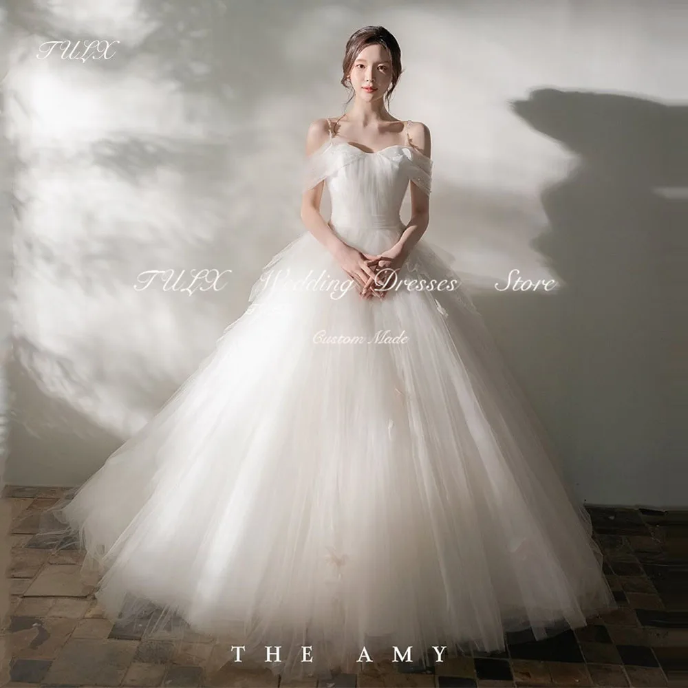 TULX Simple V Neck Off Shoulder Wedding Photo Shoot Dresses Tulle Floor Length Bridal Gowns 웨딩드레스 Women Corset Back Customized
TULX Simple V Neck Off Shoulder Wedding Photo Shoot Dresses Tulle Floor Length Bridal Gowns 웨딩드레스 Women Corset Back Customized