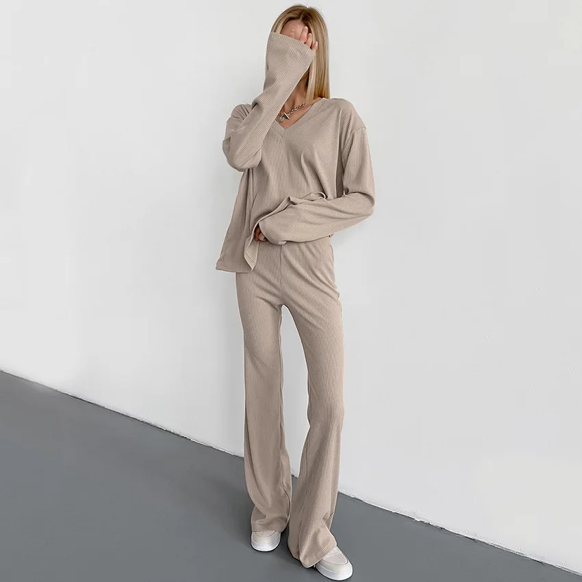 2024 fashion autumn and winter new V-neck slim-fit long-sleeved trousers set two-piece set Z464
2024 fashion autumn and winter new V-neck slim-fit long-sleeved trousers set two-piece set Z464