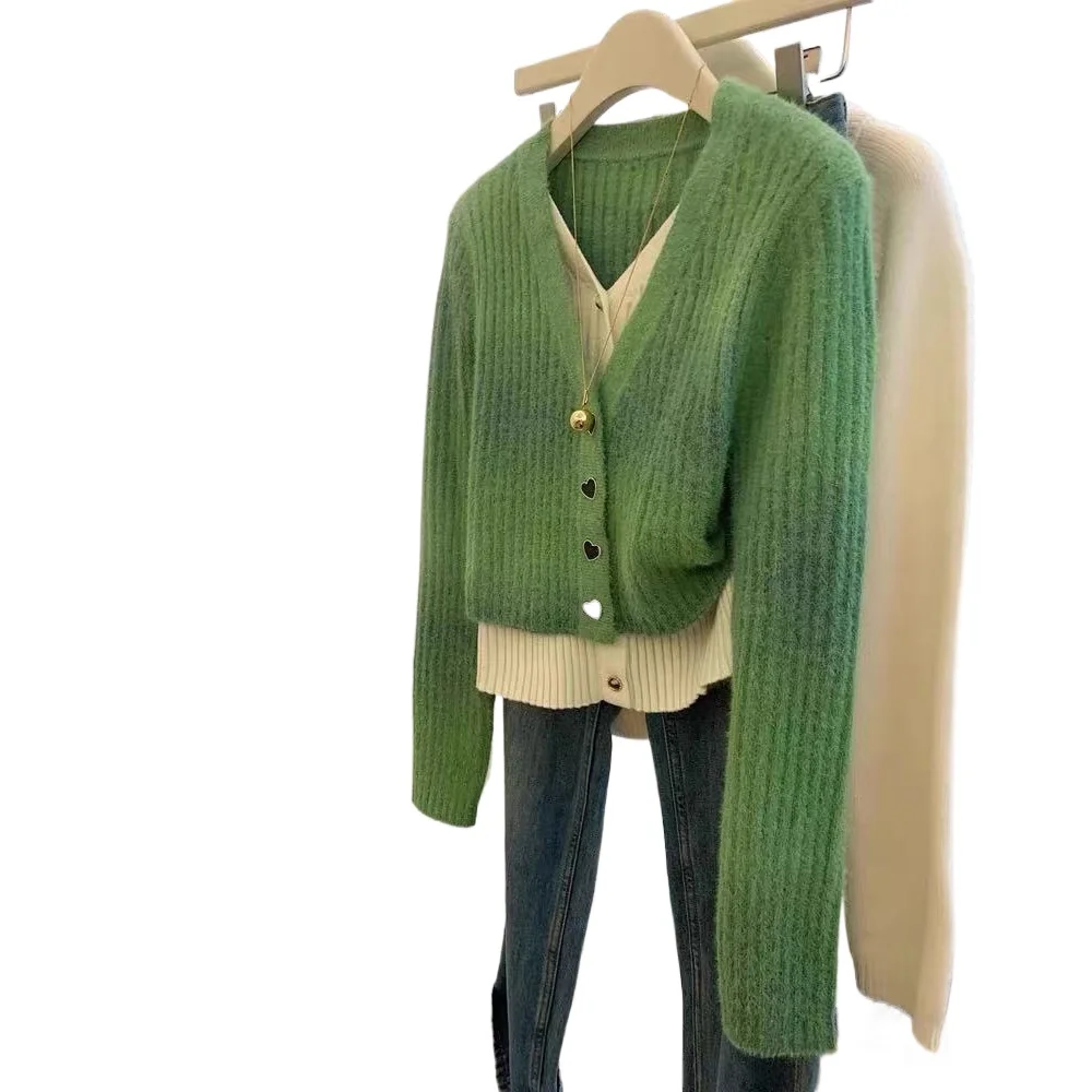 Spring and Summer 2026 New Solid Color V-neck Fake Two Pieces Stacked Knitted Cardigan Jacket Top Design Sense Niche High Sense
Spring and Summer 2026 New Solid Color V-neck Fake Two Pieces Stacked Knitted Cardigan Jacket Top Design Sense Niche High Sense