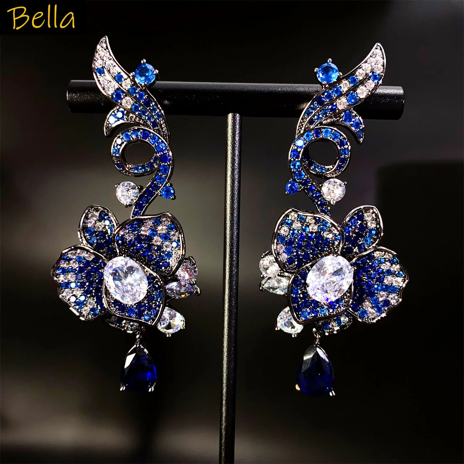 Flower Earrings Blue Fushia Pink Zirconia Luxury Jewelry Women Dangling Earrings Wedding Dinner Party Jewelry
Flower Earrings Blue Fushia Pink Zirconia Luxury Jewelry Women Dangling Earrings Wedding Dinner Party Jewelry
