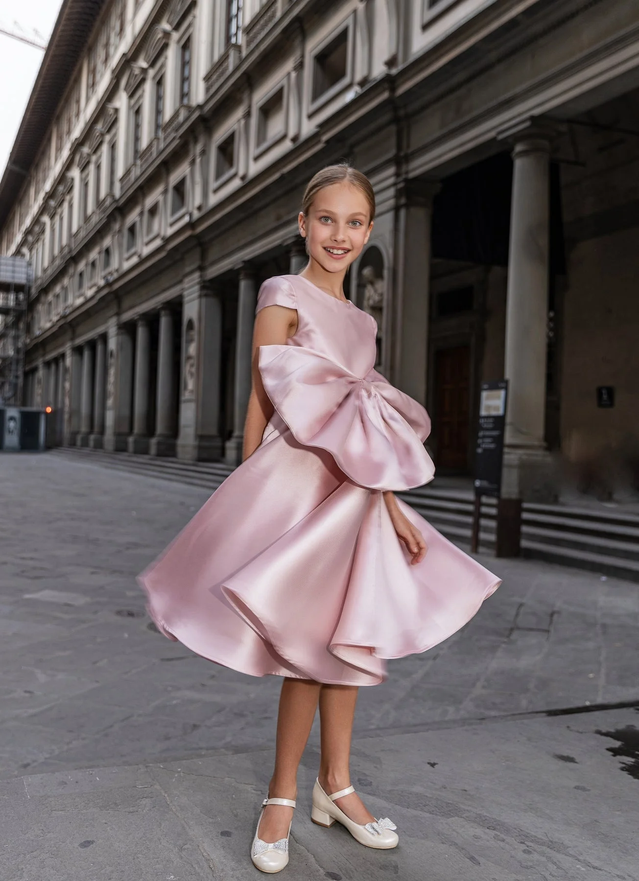 Graceful White Girl Dress With Bow Embroidered Eid al-Fitr Birthday Holiday Party First Communion Ball Gown women's wedding part
Graceful White Girl Dress With Bow Embroidered Eid al-Fitr Birthday Holiday Party First Communion Ball Gown women's wedding part