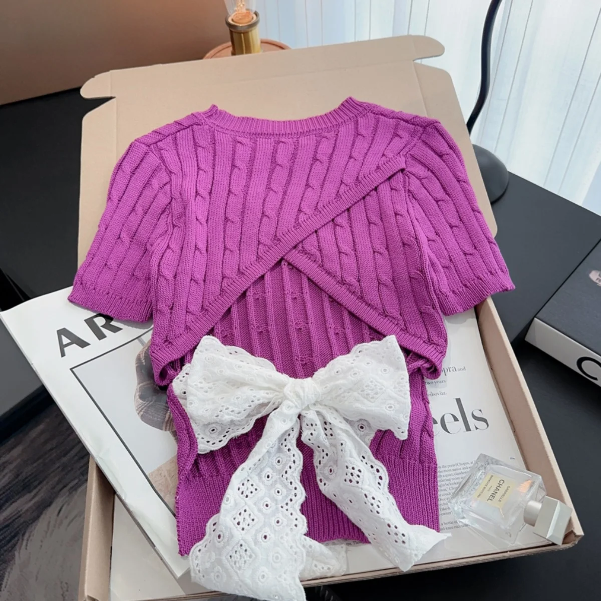 Sweet Lace Knot Backless Summer Ice Silk Knitted Short Sleeve T-Shirt Women's Unique Purple Color Knitwear Top
Sweet Lace Knot Backless Summer Ice Silk Knitted Short Sleeve T-Shirt Women's Unique Purple Color Knitwear Top