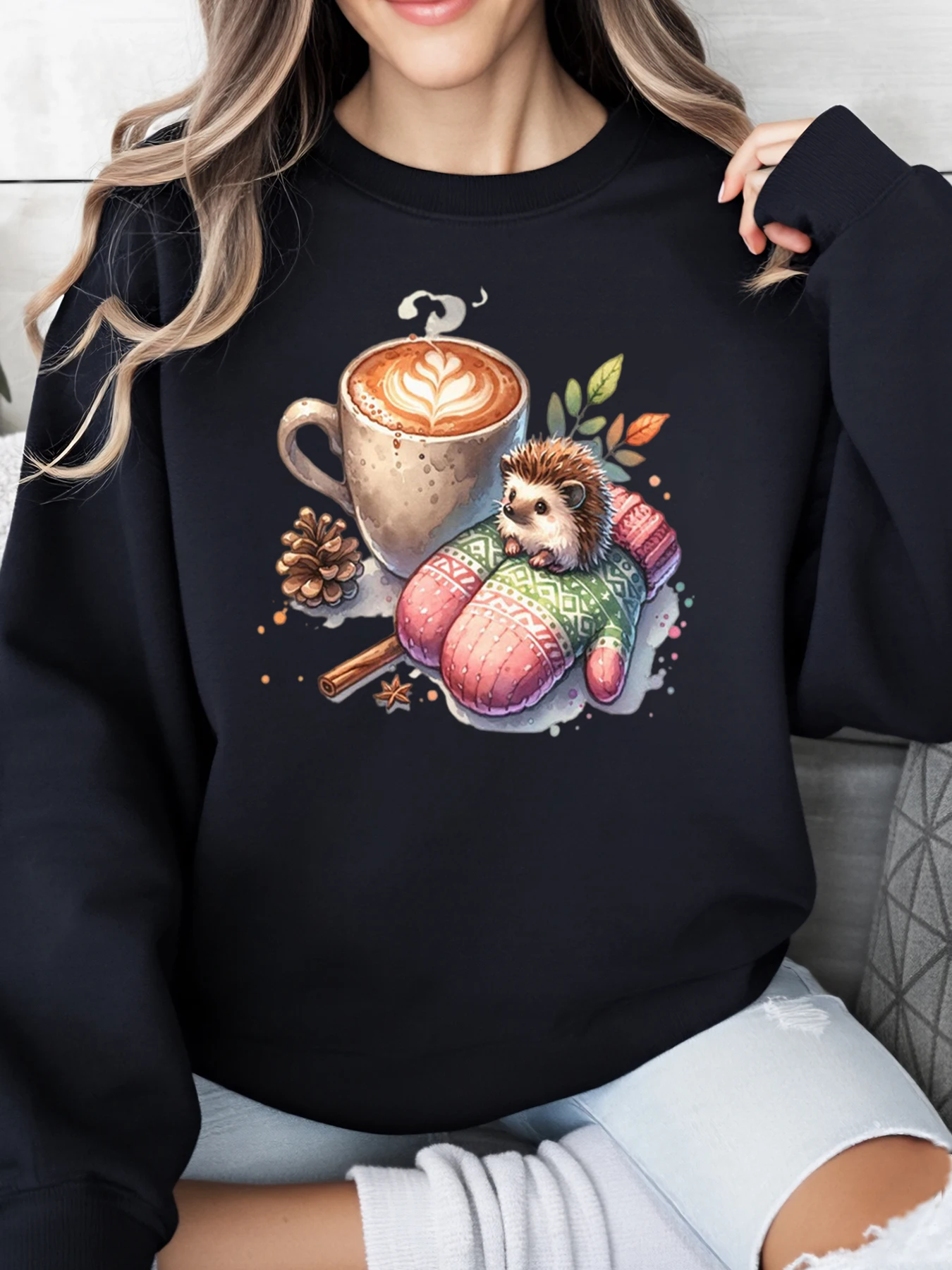 Рождественский свитшот с варежками в виде ежика и латте с кофейным принтом, женская уютная зимняя домашняя одежда, черный размер больших размеров
Рождественский свитшот с варежками в виде ежика и латте с кофейным принтом, женская уютная зимняя домашняя одежда, черный размер больших размеров