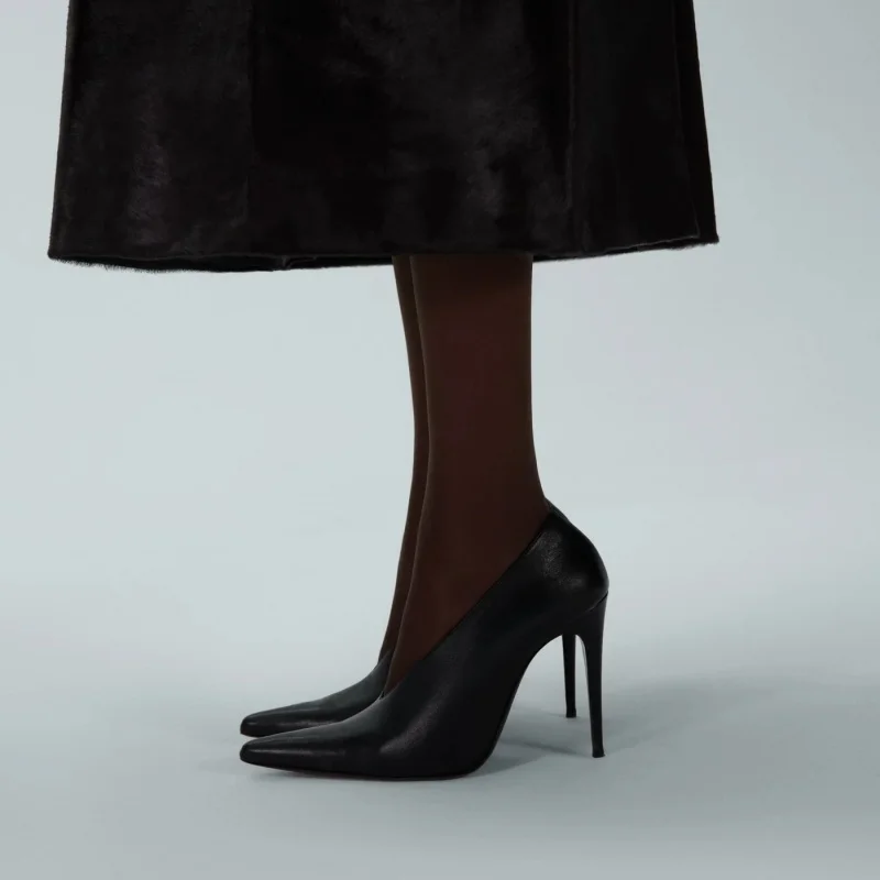 Новые женские туфли-лодочки на шпильке с острым носком, весна-лето 2026, европейский и американский стиль, размеры 34-45, модная женская обувь
Новые женские туфли-лодочки на шпильке с острым носком, весна-лето 2026, европейский и американский стиль, размеры 34-45, модная женская обувь