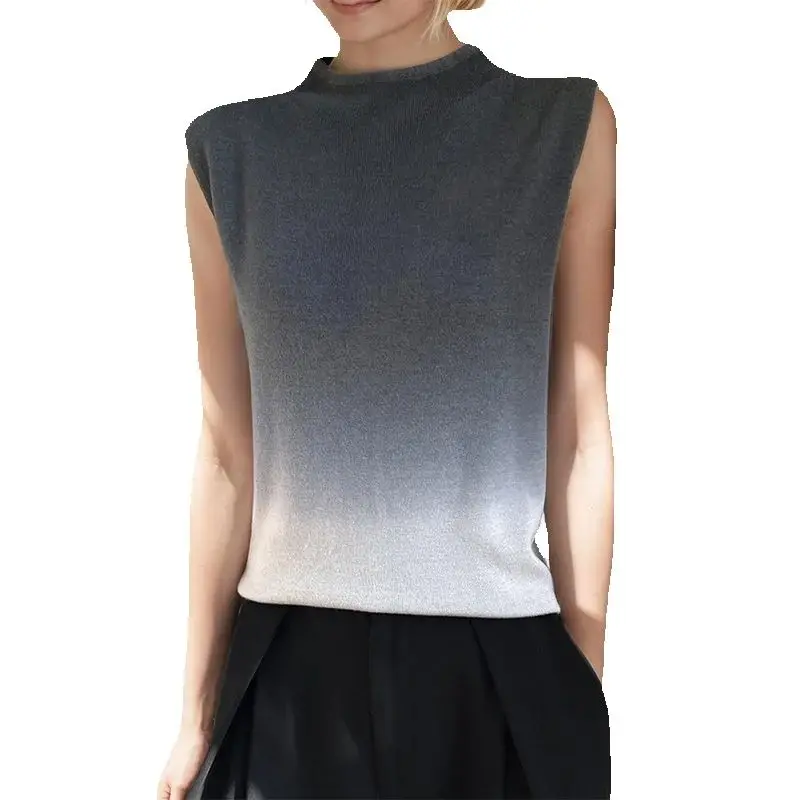 2025 Summer New Sleeveless Vest Women‘s Half High Collar Tank Simple Style Gradient Soft T-shirt Wool Knitwear Pullover Tops
2025 Summer New Sleeveless Vest Women‘s Half High Collar Tank Simple Style Gradient Soft T-shirt Wool Knitwear Pullover Tops