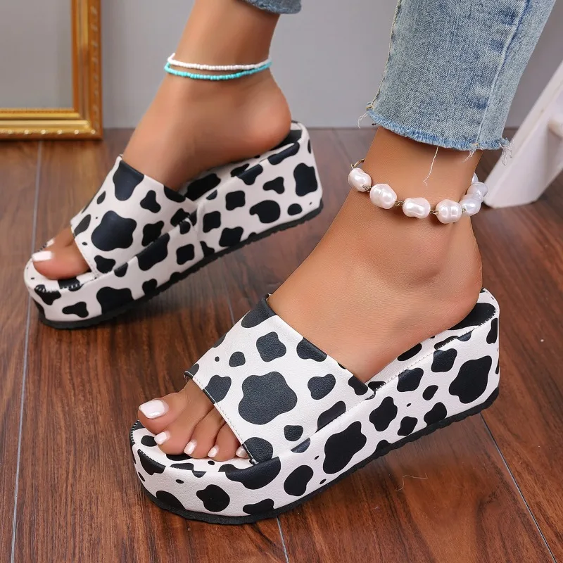 Shoes Female 2025 Women's Slippers Fashion Color Matching Daily Slippers Women New Best Seller Platform Slippers
Shoes Female 2025 Women's Slippers Fashion Color Matching Daily Slippers Women New Best Seller Platform Slippers