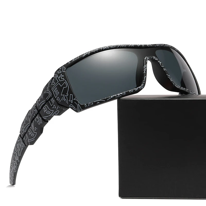 New European and American style large-frame one-piece sunglasses, fashionable and colorful outdoor cycling sun glasses
New European and American style large-frame one-piece sunglasses, fashionable and colorful outdoor cycling sun glasses