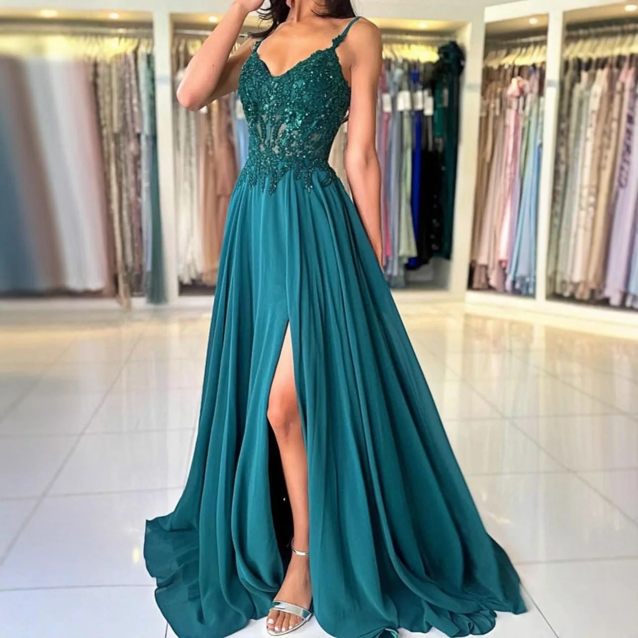Chiffon Prom Dress Spaghetti Strap Sweetheart Neck Lace Beaded Bodice High Slit Floor Length Formal Evening Party Gown
Chiffon Prom Dress Spaghetti Strap Sweetheart Neck Lace Beaded Bodice High Slit Floor Length Formal Evening Party Gown