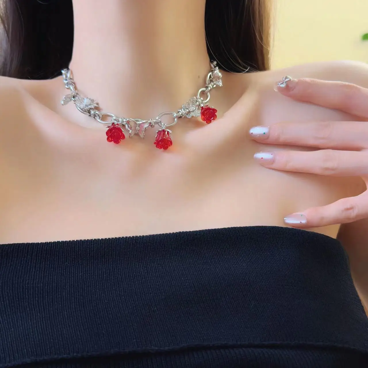 Fashion Red Rose Necklace Women Gifts Clavicle Chain Steampunk Girls Necklaces Creative Accessories Choker Charms Collar Gift
Fashion Red Rose Necklace Women Gifts Clavicle Chain Steampunk Girls Necklaces Creative Accessories Choker Charms Collar Gift