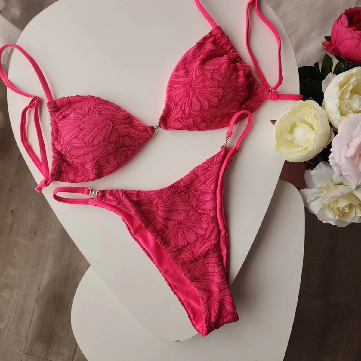 Цветочное бикини 2026, сексуальный женский купальник, женский комплект бикини-бандо, бикини, купальный костюм, бандажные купальные костюмы, пляжная одежда
Цветочное бикини 2026, сексуальный женский купальник, женский комплект бикини-бандо, бикини, купальный костюм, бандажные купальные костюмы, пляжная одежда