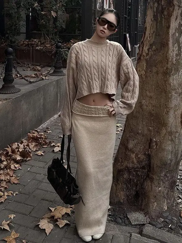 Retro American Style Women's Long Sleeve Sweater Spring Fashion Ensemble Twisted Knitwear Top High Waist Skirt Two-Piece Set
Retro American Style Women's Long Sleeve Sweater Spring Fashion Ensemble Twisted Knitwear Top High Waist Skirt Two-Piece Set