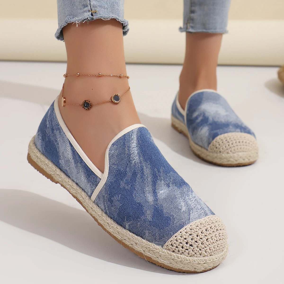 New Women's Breathable Flat Cloth Shoes Ladies Comfort Light Sneaker Socks Women Slip on Loafers Zapatillas Muje Driving Shoes
New Women's Breathable Flat Cloth Shoes Ladies Comfort Light Sneaker Socks Women Slip on Loafers Zapatillas Muje Driving Shoes