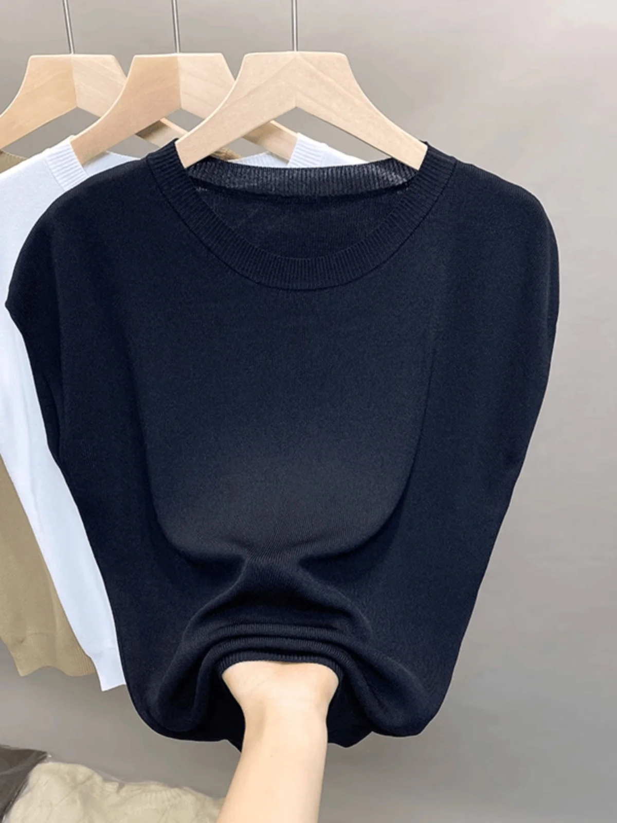 Ice Silk Knitted Top Women Summer Thin oulder Drop Sve Slim Pure Color round Ne ort Sve T-irt Upper Body
Ice Silk Knitted Top Women Summer Thin oulder Drop Sve Slim Pure Color round Ne ort Sve T-irt Upper Body