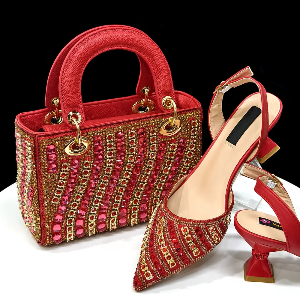 Nigerian Style Rhinestone High Heels Shoes And Bag Matching Set Italian Design Shoes With Matching Bag Set For Evening Party
Nigerian Style Rhinestone High Heels Shoes And Bag Matching Set Italian Design Shoes With Matching Bag Set For Evening Party