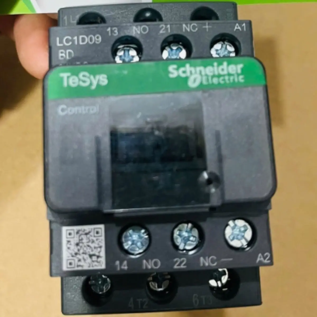 Контактор LC1D09BDC LC1D09BD — 3P (3 НО) — AC-3 — = 440 В, 9 А — катушка 24 В постоянного тока
Контактор LC1D09BDC LC1D09BD — 3P (3 НО) — AC-3 — = 440 В, 9 А — катушка 24 В постоянного тока