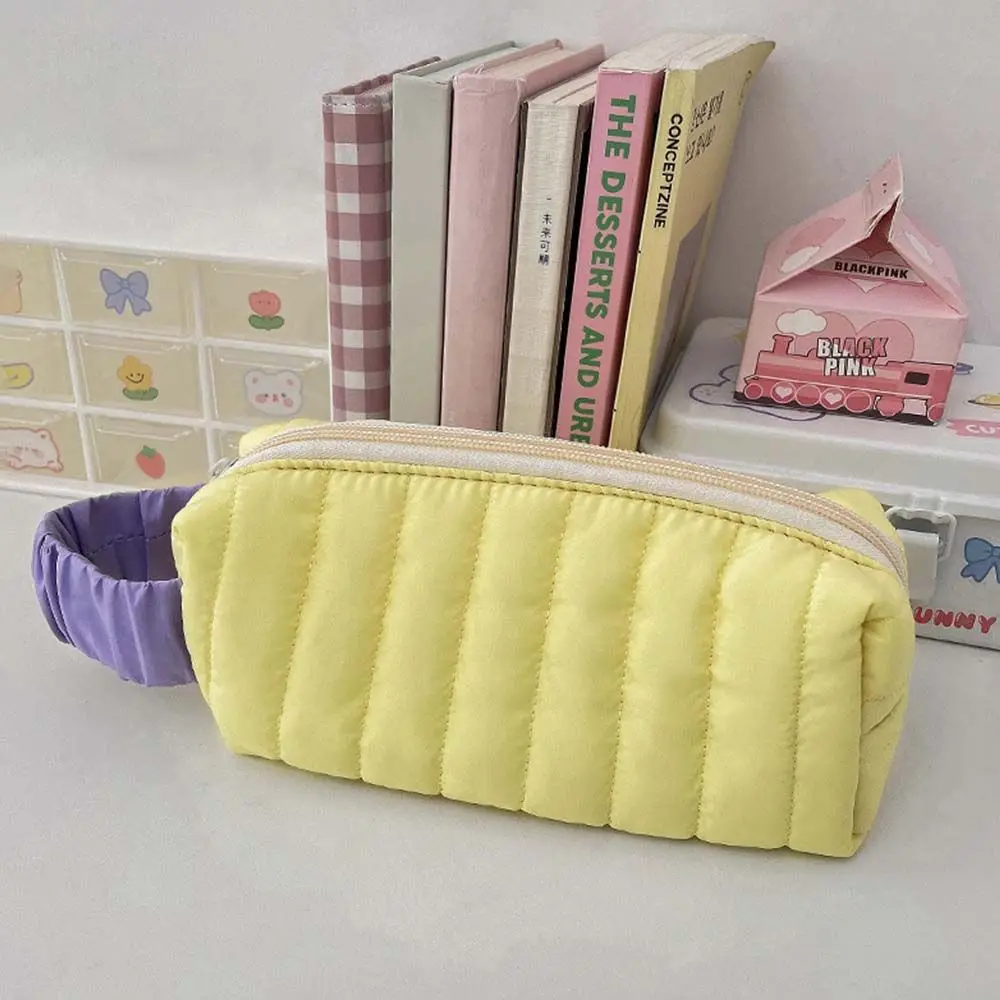 Large Capacity School Supplies with Wrist Band Stationery Bag Cosmetic Storage Box Pencil Case Makeup Organizer Pencil Bag
Large Capacity School Supplies with Wrist Band Stationery Bag Cosmetic Storage Box Pencil Case Makeup Organizer Pencil Bag