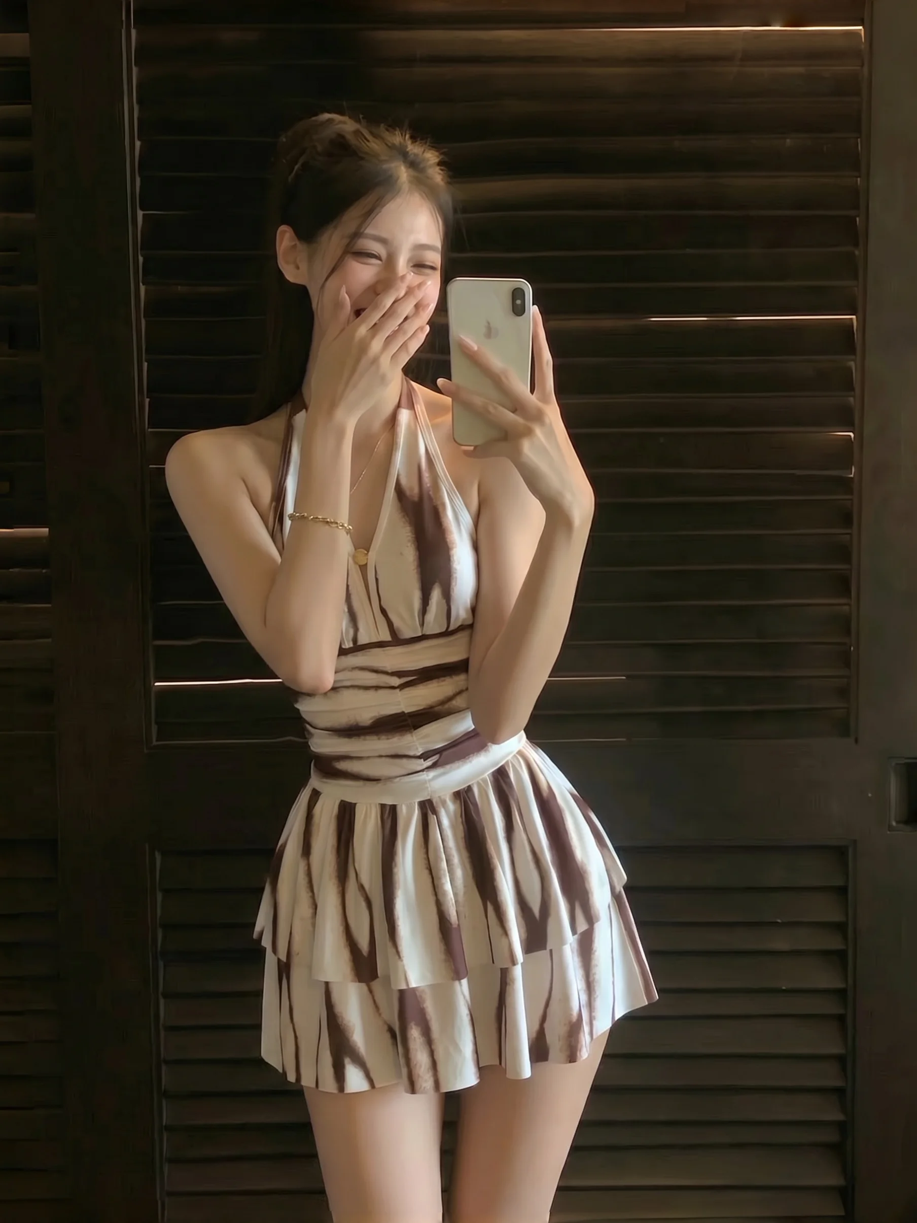 2026 New Women's One-Piece Swimsuit Beautiful Holiday Thermal Spa Pool Suit V-Ne Removable Chest Pad High Waist Skirt Sle
2026 New Women's One-Piece Swimsuit Beautiful Holiday Thermal Spa Pool Suit V-Ne Removable Chest Pad High Waist Skirt Sle