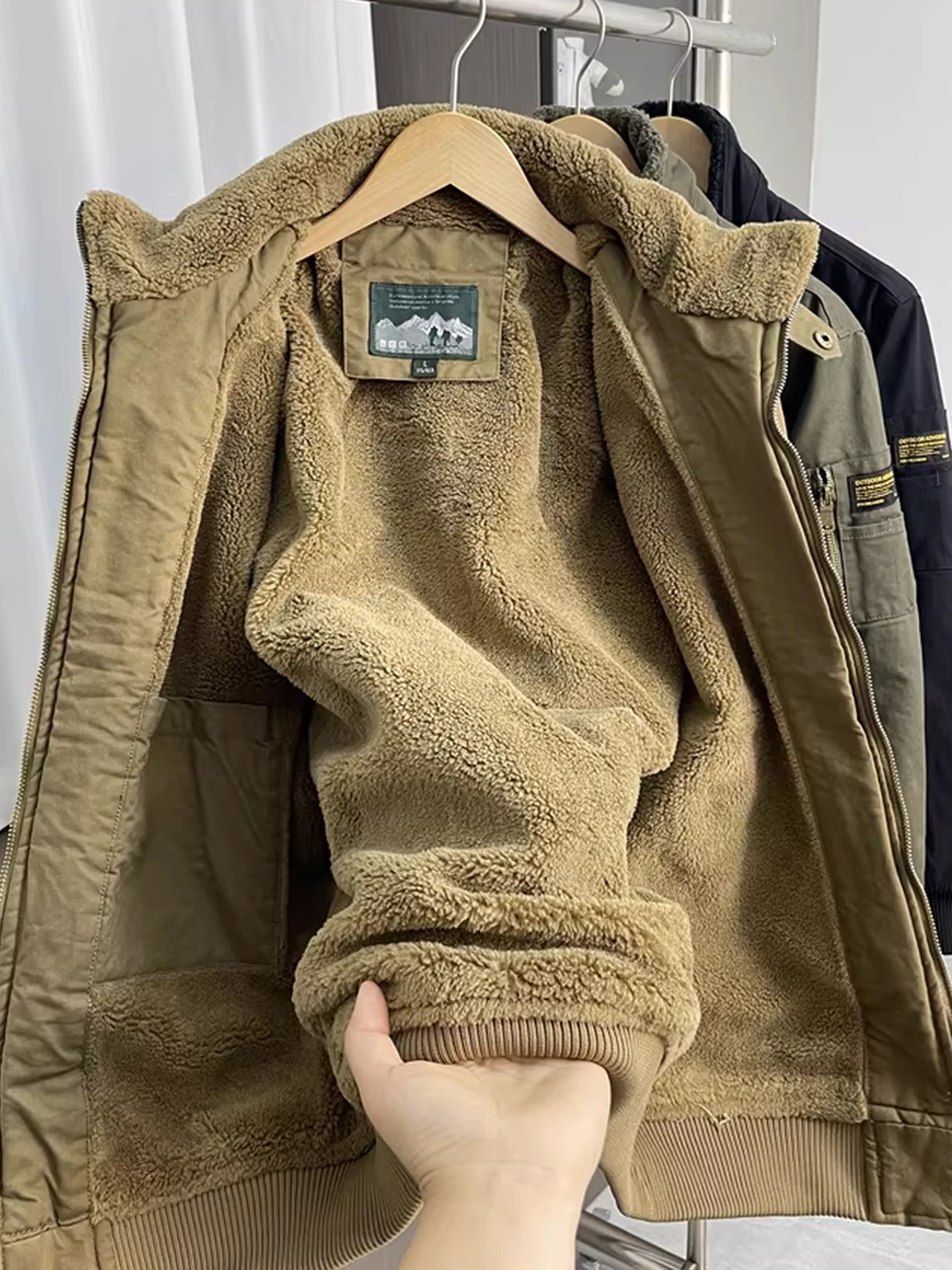 American Retro Thiened Lamb Velvet Cotton Jaet Men's Winter Heavyweight Cold-resistant Stand Collar Workwear Jaet
American Retro Thiened Lamb Velvet Cotton Jaet Men's Winter Heavyweight Cold-resistant Stand Collar Workwear Jaet