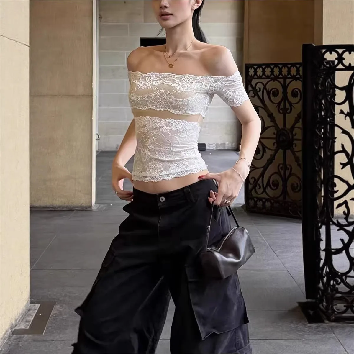 2026 Summer New White Lace One-word Shoulder Hollow Slim-fit Short Sleeves
2026 Summer New White Lace One-word Shoulder Hollow Slim-fit Short Sleeves