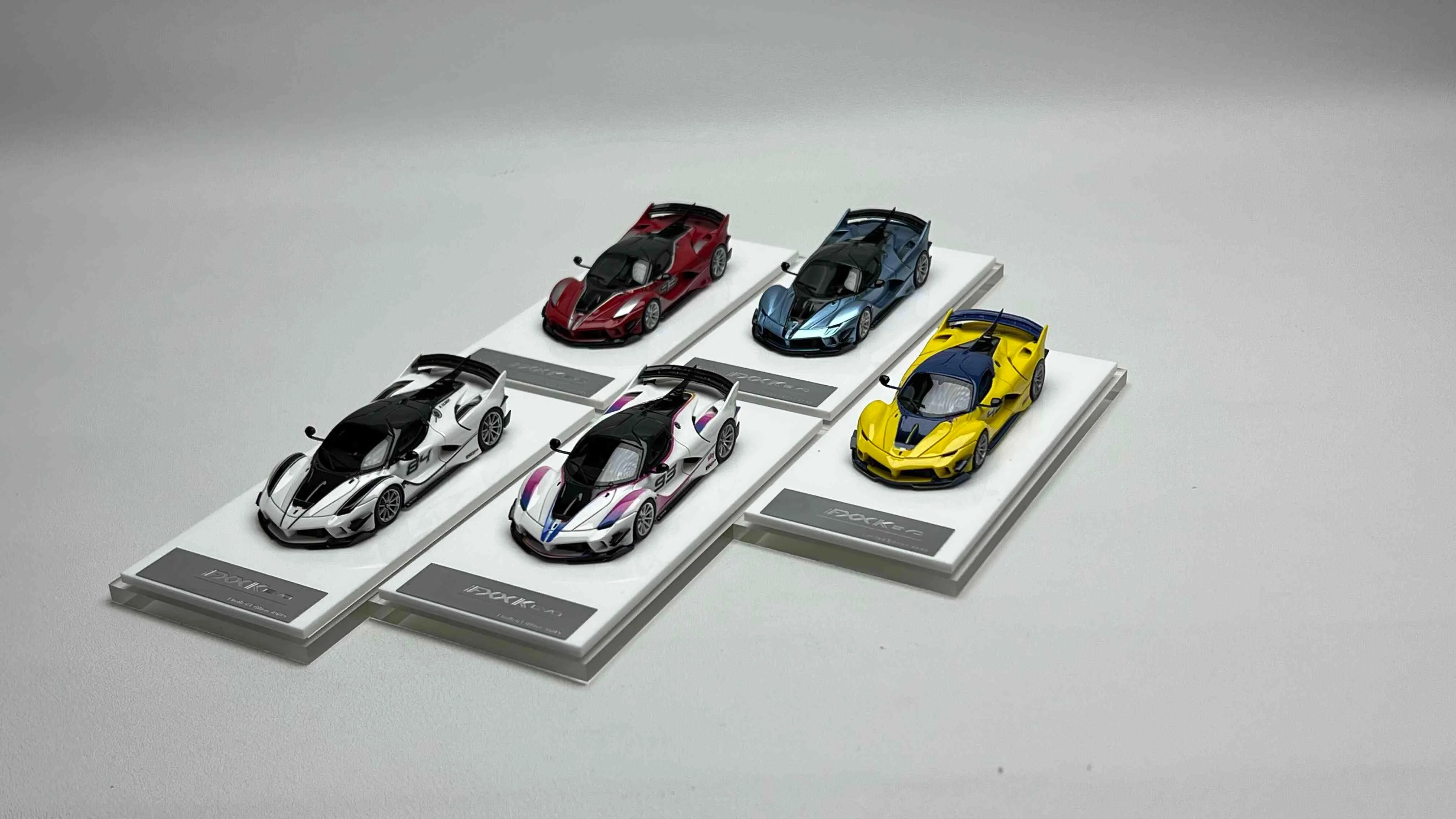 TNT 1/64 Limited Edition High-end Resin Car Model Collection Gift
TNT 1/64 Limited Edition High-end Resin Car Model Collection Gift