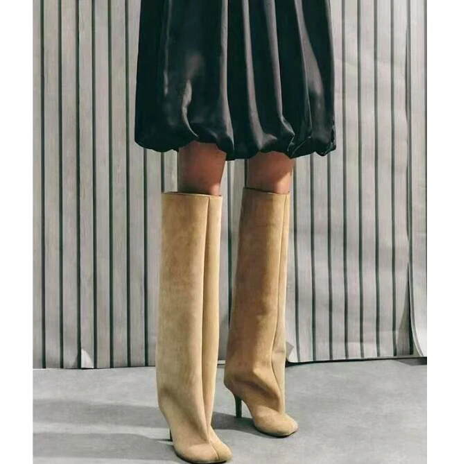 Retro Grey Suede Knee-High Boots Square Toe Kitten Heel Slip On Tube Boots Ladies All-Match Party Boots Fall Footwear
Retro Grey Suede Knee-High Boots Square Toe Kitten Heel Slip On Tube Boots Ladies All-Match Party Boots Fall Footwear