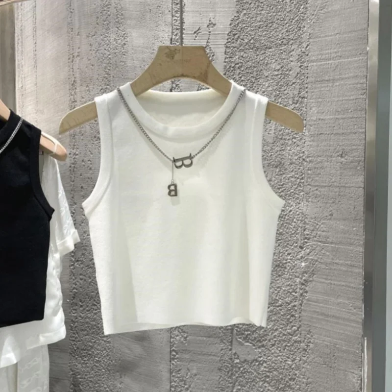 Solid color vest for women short formal wear casual knitted basic style cute and versatile vest with chain
Solid color vest for women short formal wear casual knitted basic style cute and versatile vest with chain