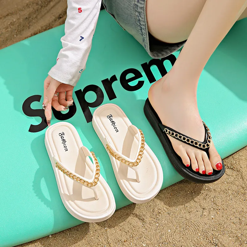 Summer Fashion Women's Flip Flops with Gold Chain Thick Sole Comfortable Beach Beach Shoes Anti Slip Trend Y2K Girls' Slippers
Summer Fashion Women's Flip Flops with Gold Chain Thick Sole Comfortable Beach Beach Shoes Anti Slip Trend Y2K Girls' Slippers