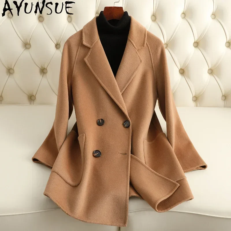 AYUNSUE Mid-length 100% Wool Coats and Jackets for Women 2023 Autumn Winter Double-sided Woolen Jacket Suit Collar Veste Femme
AYUNSUE Mid-length 100% Wool Coats and Jackets for Women 2023 Autumn Winter Double-sided Woolen Jacket Suit Collar Veste Femme