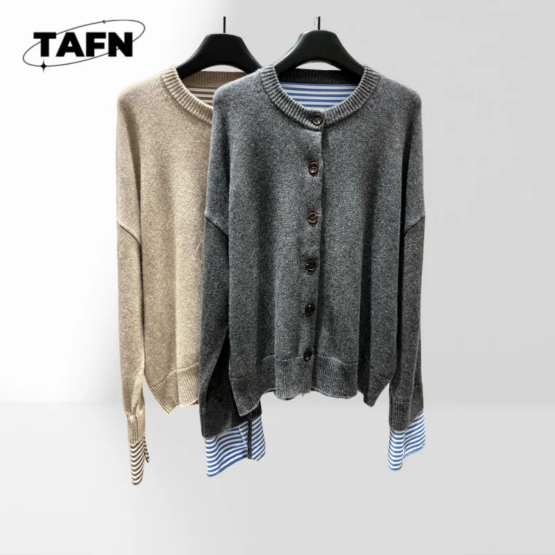 Cashmere Shirt Sleeve Cuff Knitted Cardigan Women's 2025 Retro Cashmere Cardigan – Elegant Design for Casual ComfortAG2817
Cashmere Shirt Sleeve Cuff Knitted Cardigan Women's 2025 Retro Cashmere Cardigan – Elegant Design for Casual ComfortAG2817