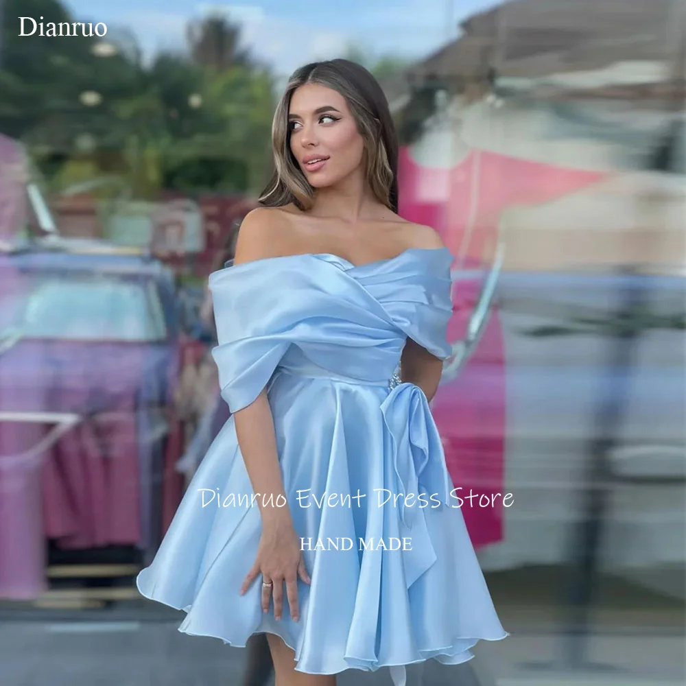 Dianruo Light Blue Satin Ruched Prom Dresses Mini A Line Robe Soirée Femme Off Shoulder Lace Up Charming Party Gowns Customized
Dianruo Light Blue Satin Ruched Prom Dresses Mini A Line Robe Soirée Femme Off Shoulder Lace Up Charming Party Gowns Customized