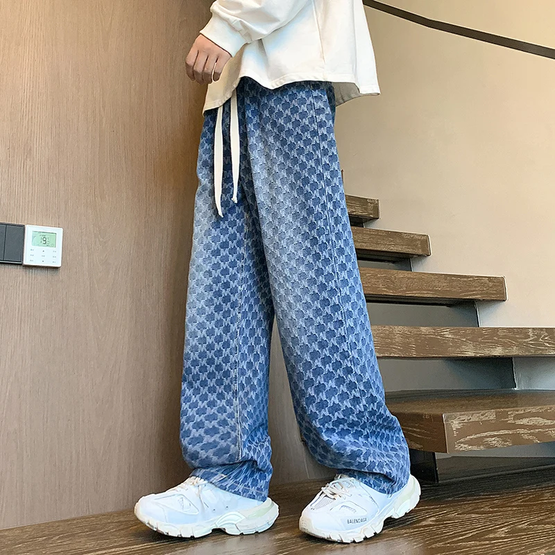 Мужские уличные высококачественные повседневные брюки удобные универсальные дышащие модные и модные мужские джинсы с прямыми штанинами
Мужские уличные высококачественные повседневные брюки удобные универсальные дышащие модные и модные мужские джинсы с прямыми штанинами