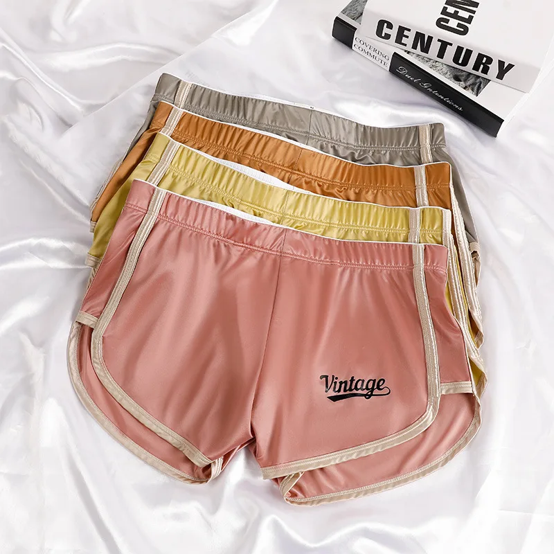 Men's Ice Silk Arrow Pants Leisure Loose Underpants Homewear Underwear Sports Breathable Beach Quick Drying Cool Boxer Shorts
Men's Ice Silk Arrow Pants Leisure Loose Underpants Homewear Underwear Sports Breathable Beach Quick Drying Cool Boxer Shorts
