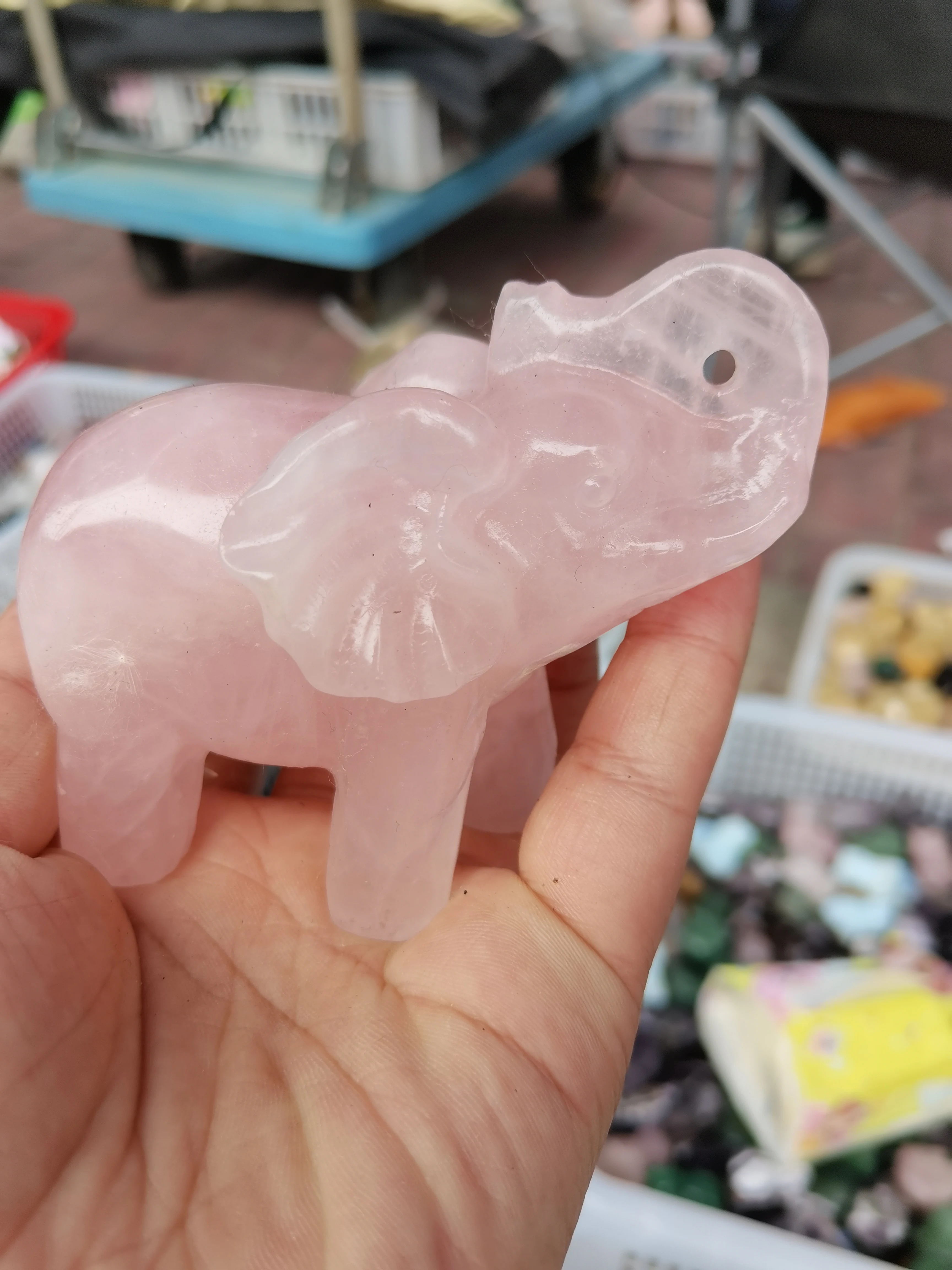 10cm Natural Rose Quartz Elephant Hand-Carved Animal Statue Healing Crystal Home Office Ornaments
10cm Natural Rose Quartz Elephant Hand-Carved Animal Statue Healing Crystal Home Office Ornaments