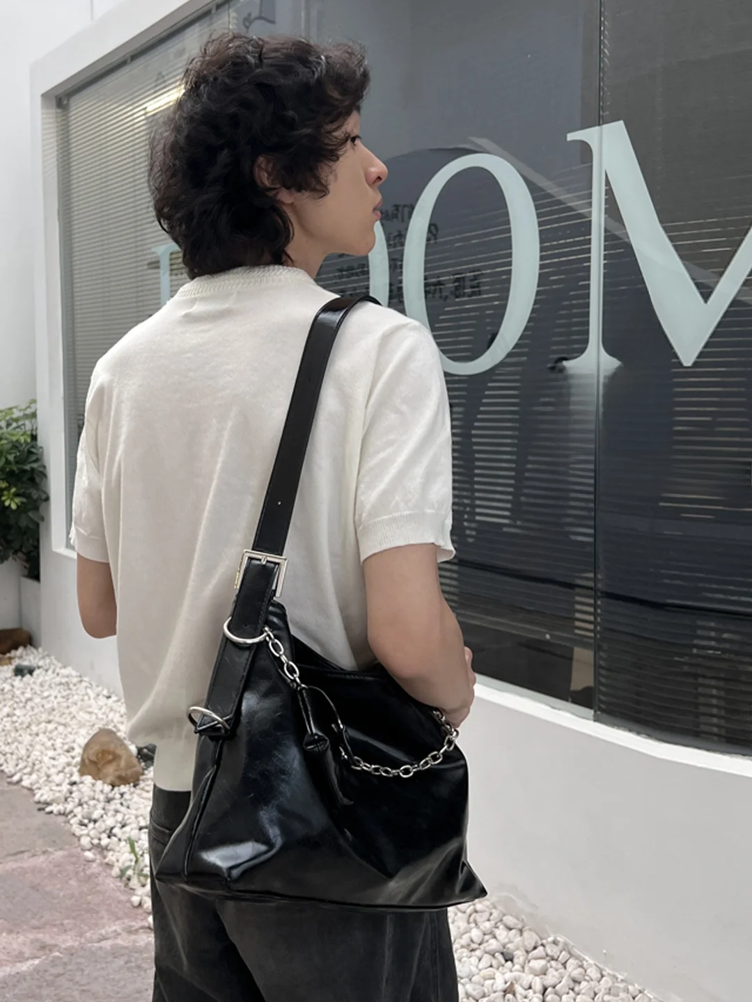 Сумка через плечо NIN в стиле ретро, большая сумка Capaci Faionable Chain Hob для мужчин и женщин, повседневная сумка из искусственной кожи Lazy Sle
Сумка через плечо NIN в стиле ретро, большая сумка Capaci Faionable Chain Hob для мужчин и женщин, повседневная сумка из искусственной кожи Lazy Sle