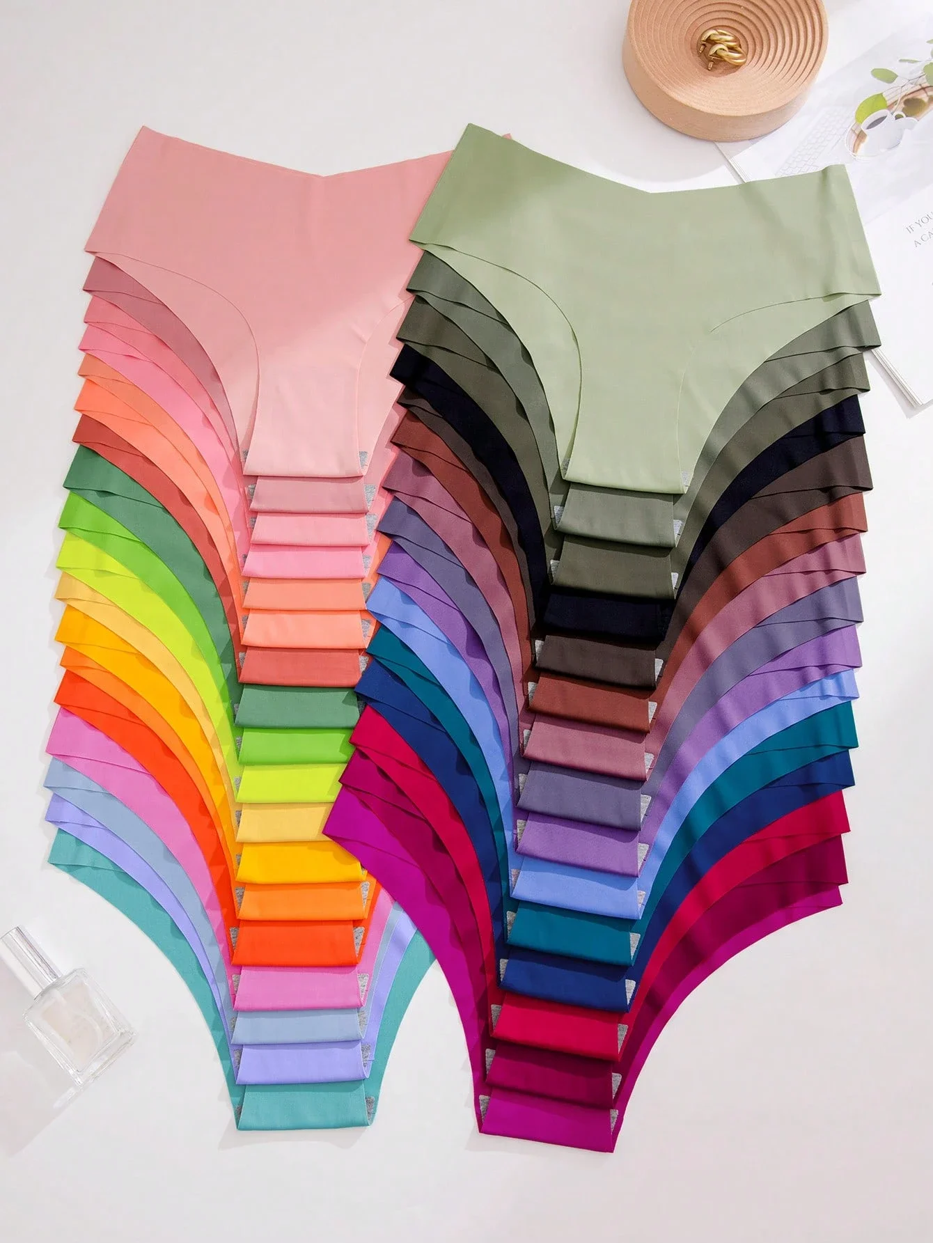 33pcs Solid Color Triangle Panties For Women
33pcs Solid Color Triangle Panties For Women